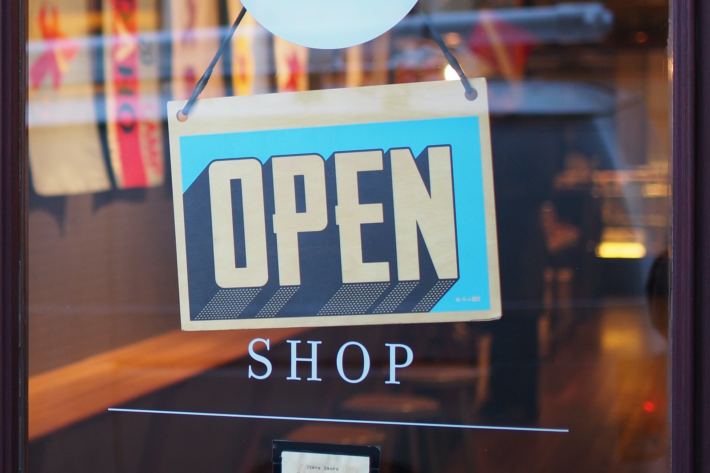 The Guide To Opening An Online Retail Store [With 8 Steps To Follow]